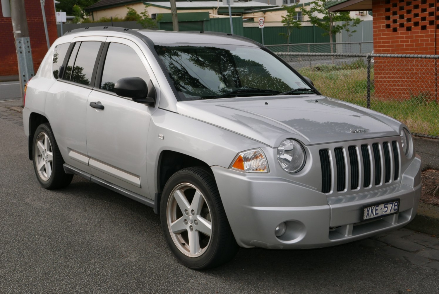 Jeep Compass 1 2006 2.0 (158 bg) CVT2 Jeep Compass 1 2006 2.0 (158 bg) CVT2