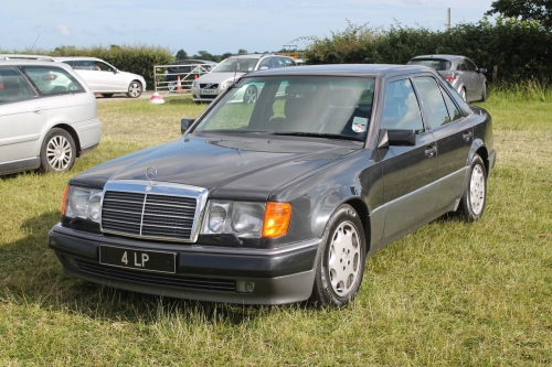 Mercedes-Benz W124 1988