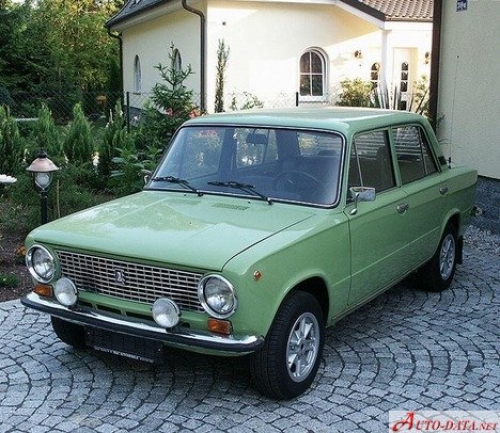 Lada 21011