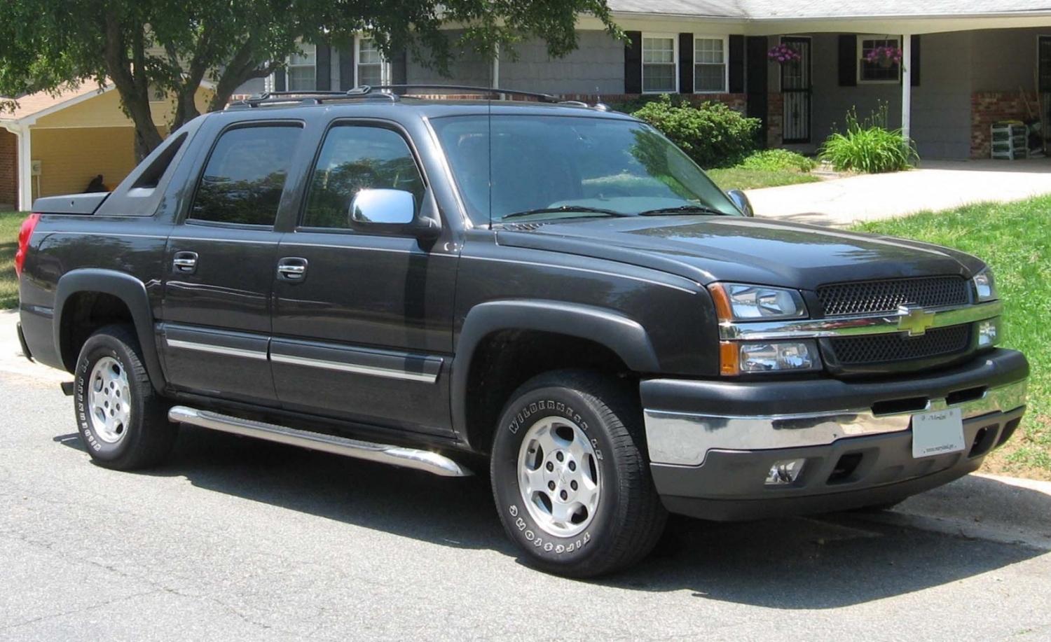 Chevrolet Avalanche 2001 5.3 i V8 (294 CV) 4WD Chevrolet Avalanche 2001 5.3 i V8 (294 CV) 4WD
