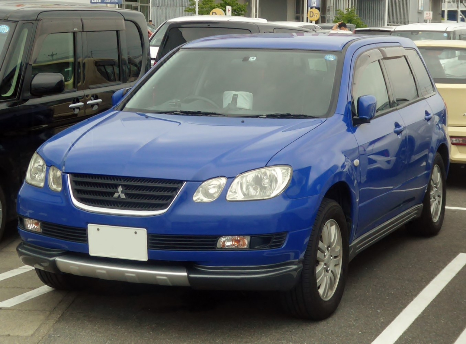 Mitsubishi Airtrek 2001 2.0 (126 hv) Mitsubishi Airtrek 2001 2.0 (126 hv)