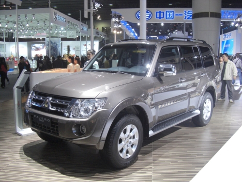 Mitsubishi Pajero IV 2012