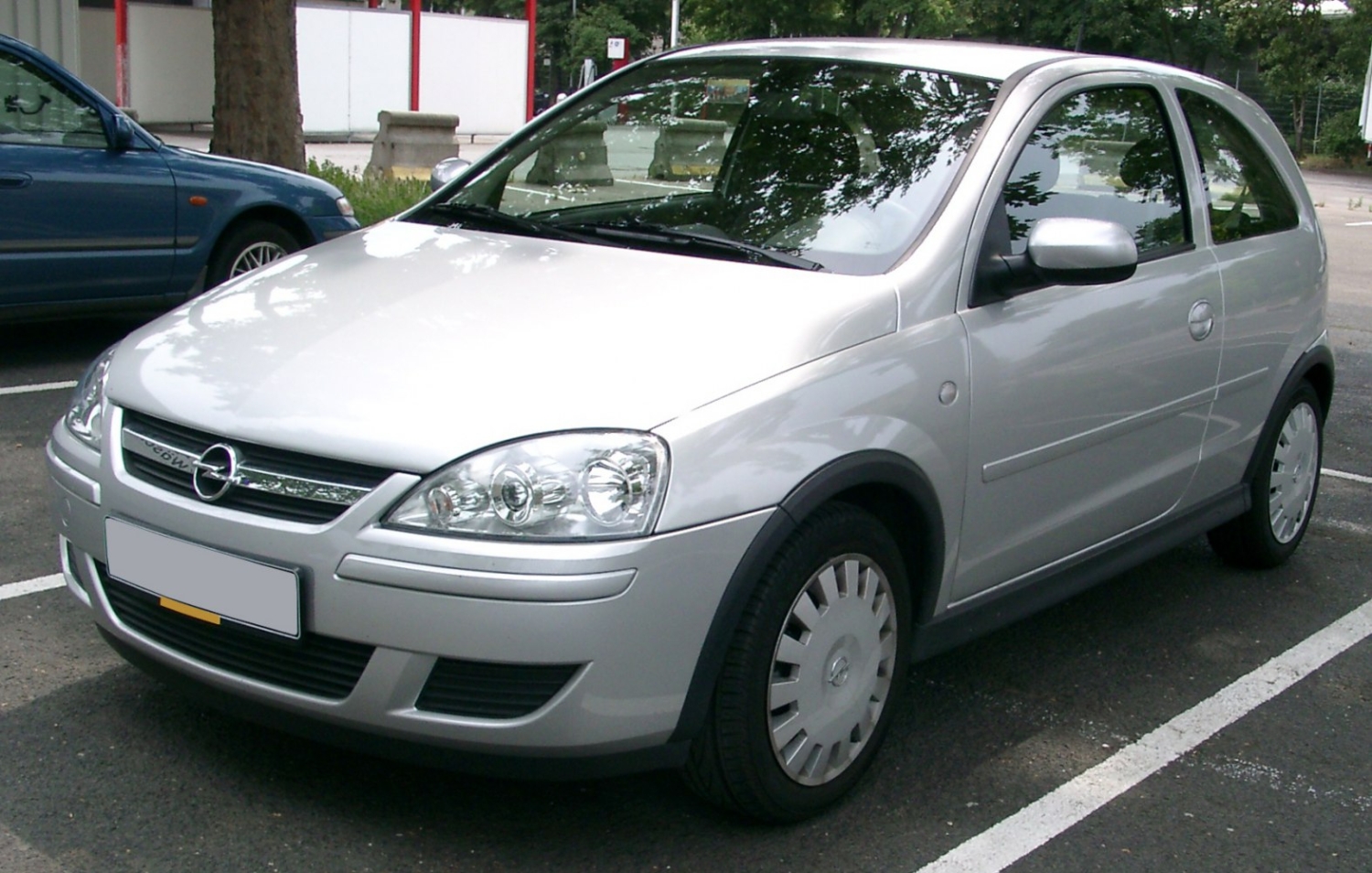 Opel Corsa 100 2003 1.7 CDTI (100 hv) Opel Corsa 100 2003 1.7 CDTI (100 hv)