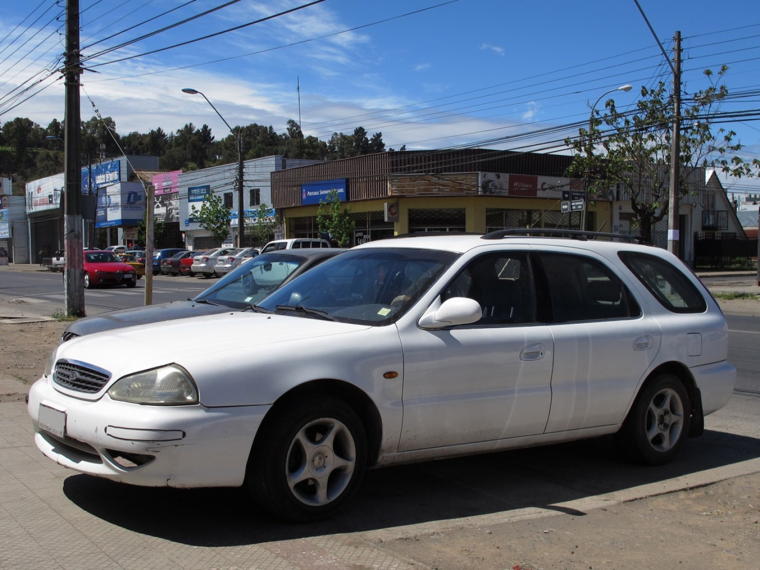 Kia Clarus Combi GC 1998 2.0 i 16V (133 CP) Kia Clarus Combi GC 1998 2.0 i 16V (133 CP)