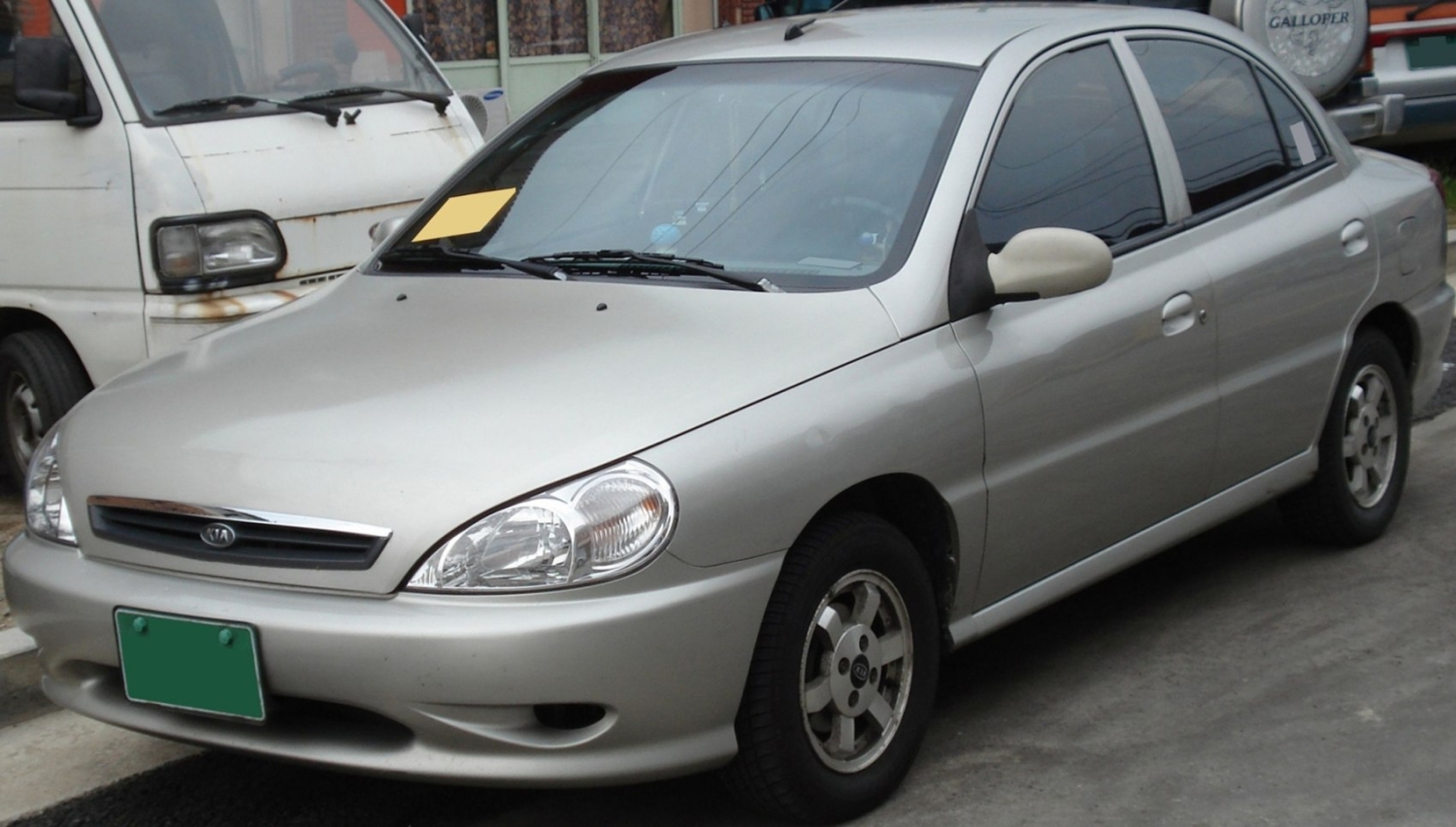 Kia Rio 1 Sedan 600 1999 1.5i 16V (108 CP) Kia Rio 1 Sedan 600 1999 1.5i 16V (108 CP)