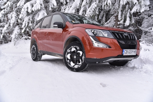 Mahindra XUV500 2015