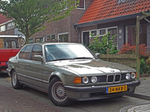 BMW 7 Series E32 1987