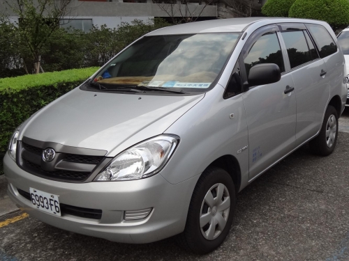Toyota Innova 2004