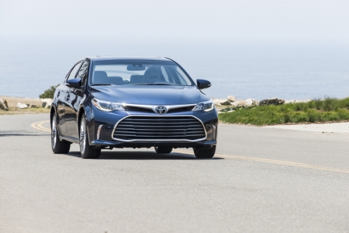 Toyota Avalon IV 2015