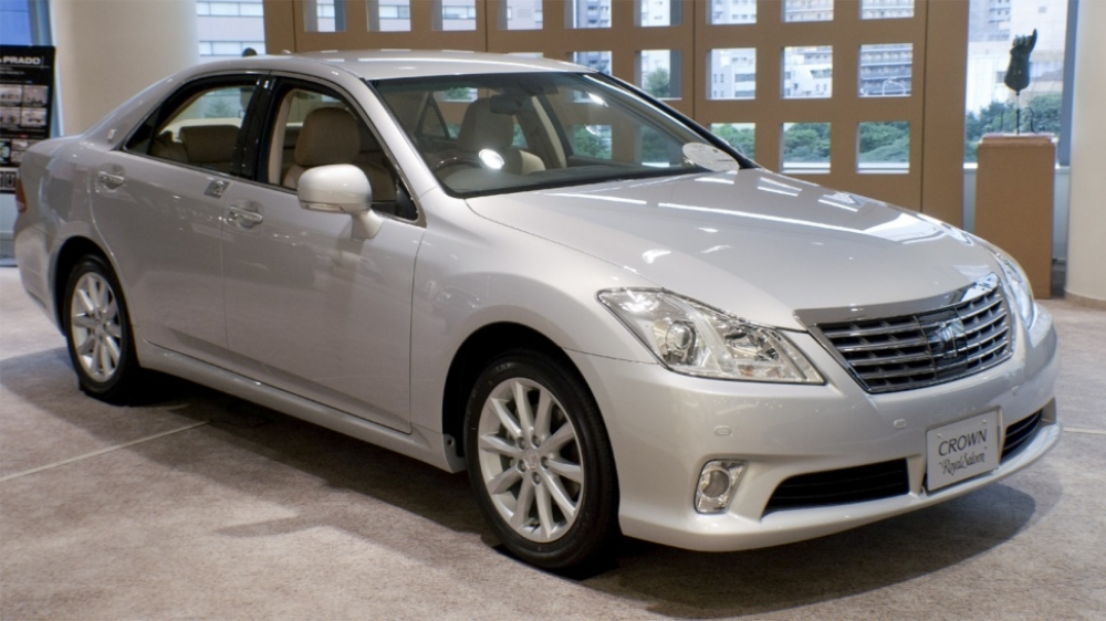 Toyota Crown Royal 13 S200 2010 2.5 i-Four V6 24V (203 PS) 4WD Automatic Toyota Crown Royal 13 S200 2010 2.5 i-Four V6 24V (203 PS) 4WD Automatic