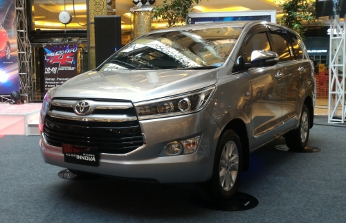 Toyota Innova II 2015