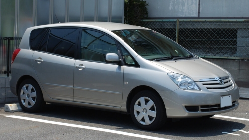 Toyota Corolla Verso II 2004