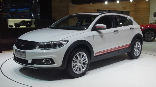 Qoros 3 City SUV 2014