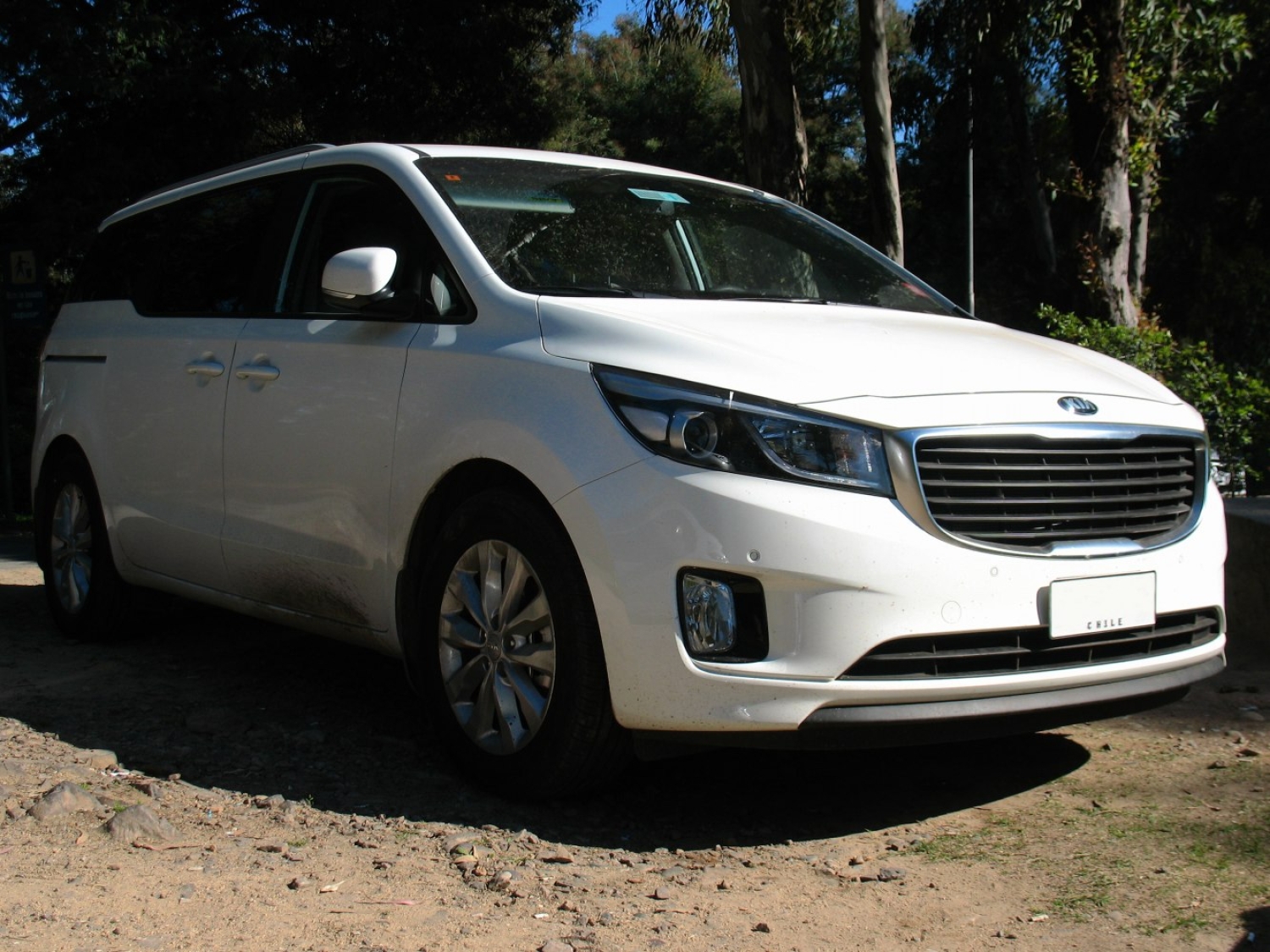 Kia Grand Carnival 3 2014 2.2 CRDi (200 CP) Automatic Kia Grand Carnival 3 2014 2.2 CRDi (200 CP) Automatic