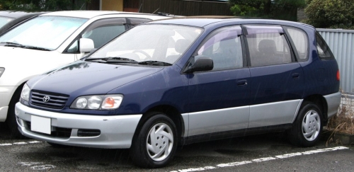 Toyota Ipsum XM1 1995