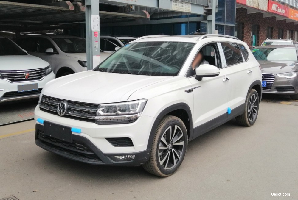 Volkswagen Tharu 2018 R-Line 280TSI (150 PS) DSG Volkswagen Tharu 2018 R-Line 280TSI (150 PS) DSG