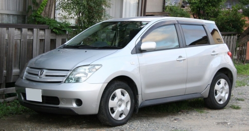 Toyota Ist 2002