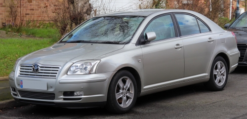 Toyota Avensis II Hatch 2003