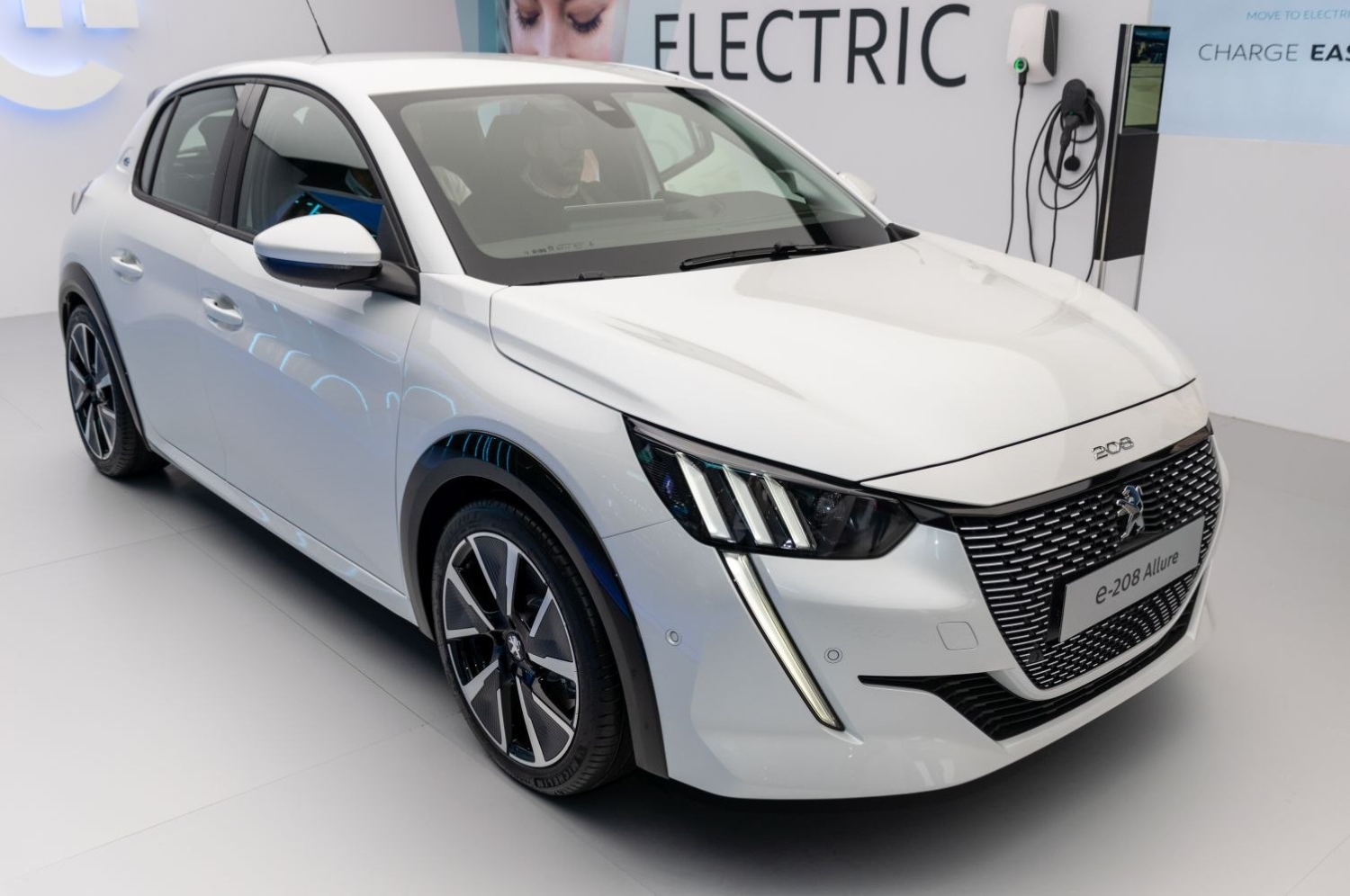 Peugeot 208 2 2019 GT-Line 1.2 PureTech (100 Hp) Automatic Peugeot 208 2 2019 GT-Line 1.2 PureTech (100 Hp) Automatic