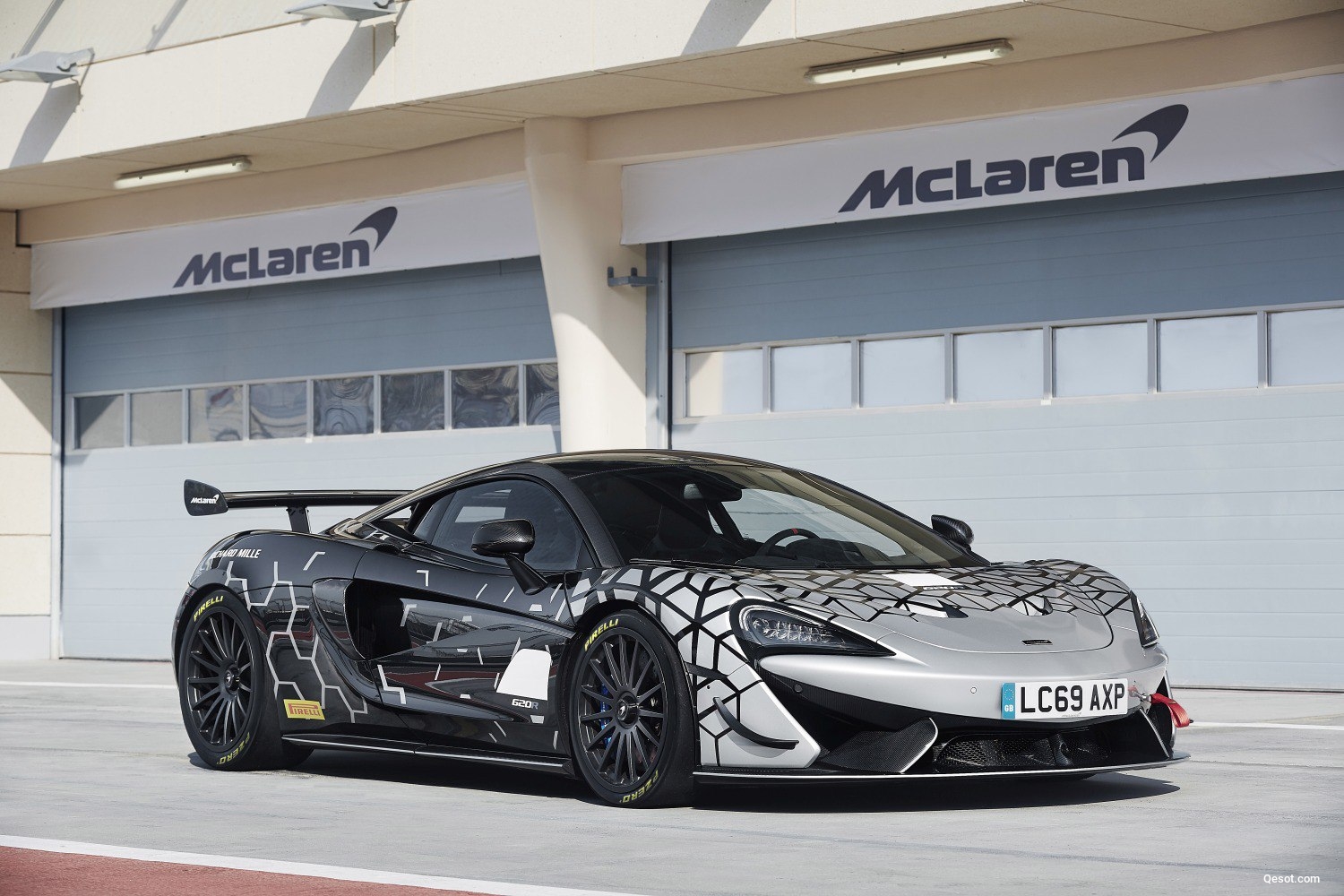 McLaren 620R 2019 3.8 V8 (620 PS) SSG McLaren 620R 2019 3.8 V8 (620 PS) SSG