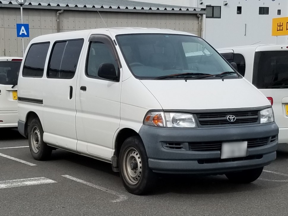 Toyota Regius 1999 2.7 i (145 KM) Toyota Regius 1999 2.7 i (145 KM)
