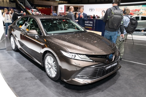 Toyota Camry VIII XV70 2018