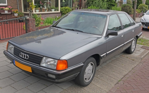 Audi 100 C3 Typ 4444Q 1988