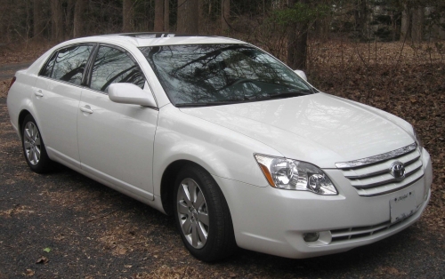 Toyota Avalon III 2004