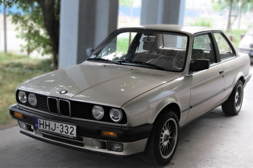 BMW 3 Series Sedan 2-door E30 1987