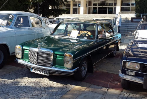 Mercedes-Benz -8 W115 1974