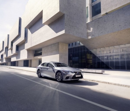 Lexus LS V 2021
