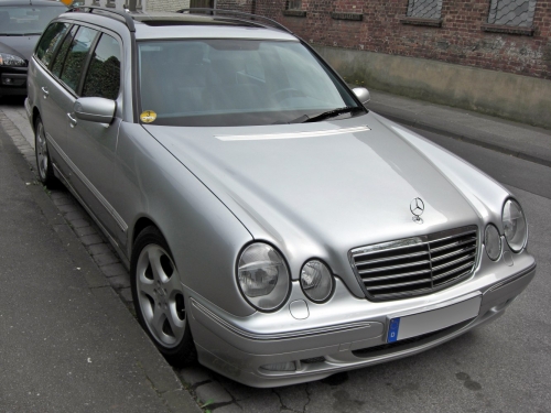 Mercedes-Benz E-class T-modell S210 1999