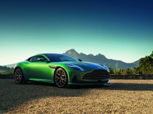 Aston Martin DB12 2023