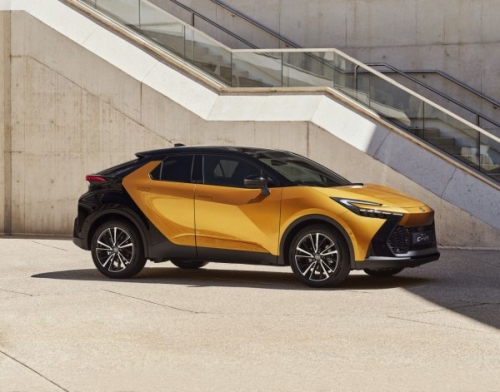 Toyota C-HR 2 2023 1.8 (140 CH) Hybrid e-CVT Toyota C-HR 2 2023 1.8 (140 CH) Hybrid e-CVT