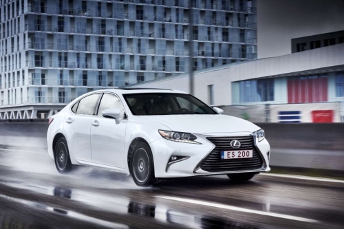 Lexus ES 6 XV60 2015 300h (200 PS) Hybrid e-CVT Lexus ES 6 XV60 2015 300h (200 PS) Hybrid e-CVT