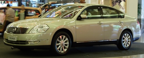 Nissan Teana 2003