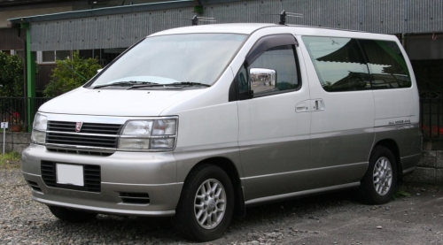 Nissan Elgrand E50 1999