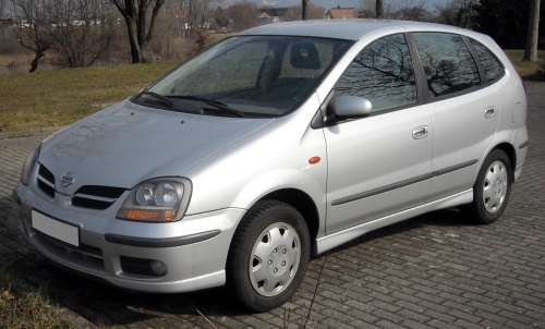 Nissan Almera Tino 2000