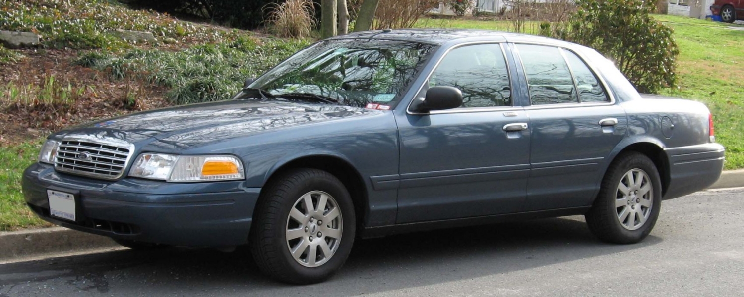 Ford Crown Victoria P7 2003 4.6 i V8 LX Sport (242 кс) Ford Crown Victoria P7 2003 4.6 i V8 LX Sport (242 кс)