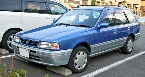 Nissan Wingroad Y10 1996