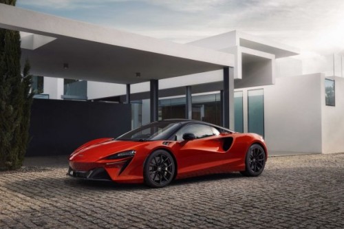McLaren Artura 2021