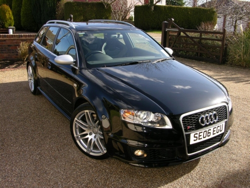 Audi RS 4 Avant 8E B7