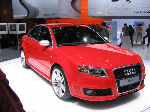 Audi RS 4 Salon 8E B7
