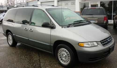 Plymouth Grand Voyager II