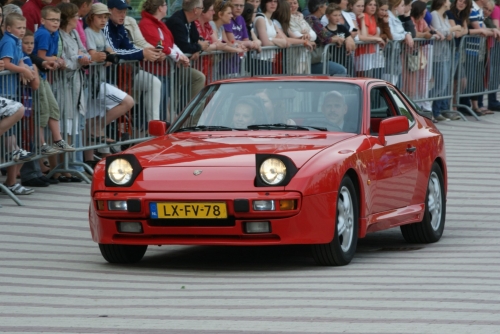 Porsche 944