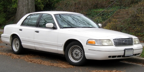 Ford Crown Victoria P7