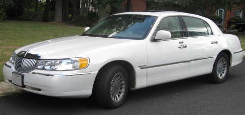 Lincoln Town Car III  FN145
