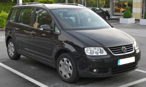 Volkswagen Touran 1
