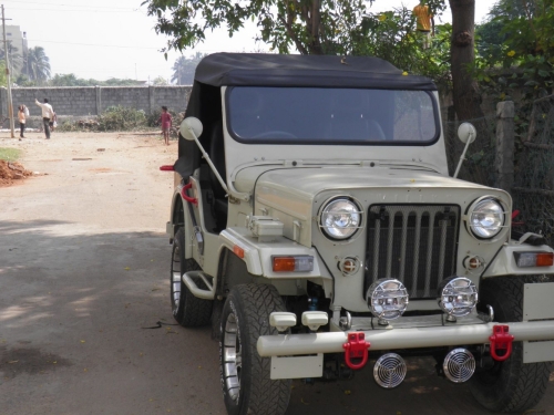 Mahindra CJ 3