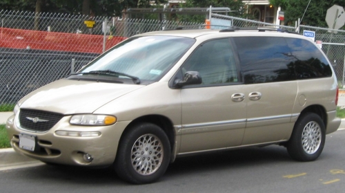 Chrysler Town and Country III